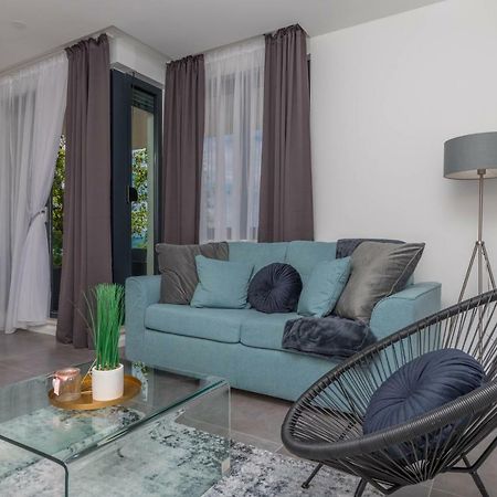 Apartments Ines Selce Ngoại thất bức ảnh