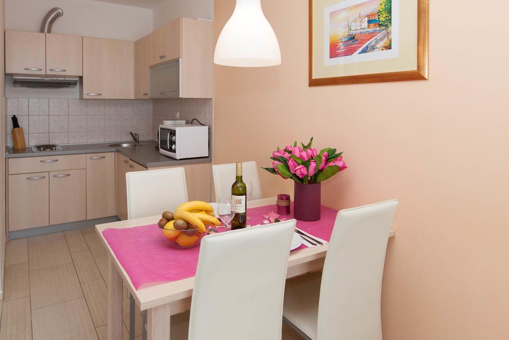 Apartments Ines Selce Ngoại thất bức ảnh