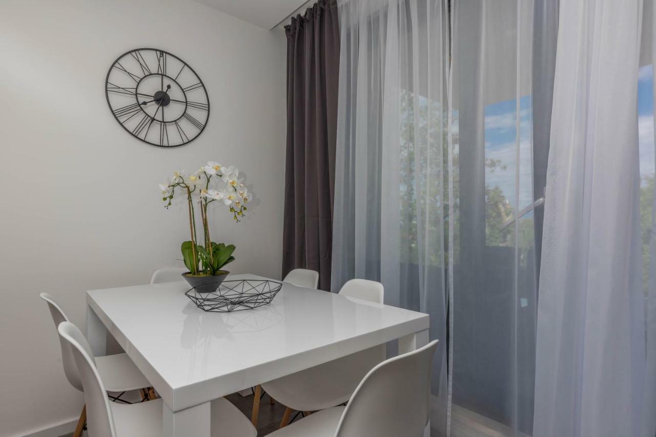 Apartments Ines Selce Ngoại thất bức ảnh